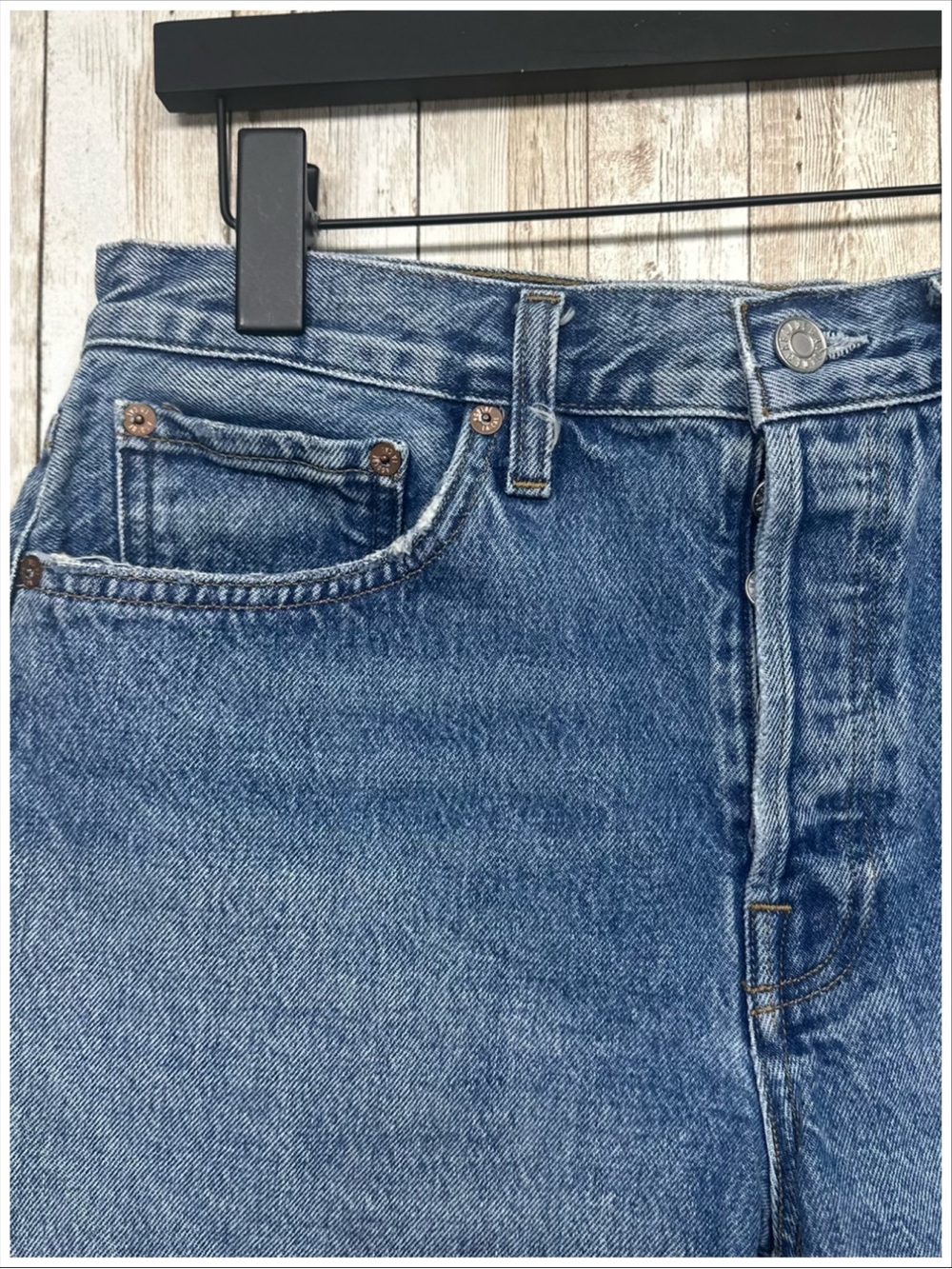 AGOLDE Button Fly Parker Long Jean Shorts ~ Size 28 ~ Item #501 - Picture 3 of 10